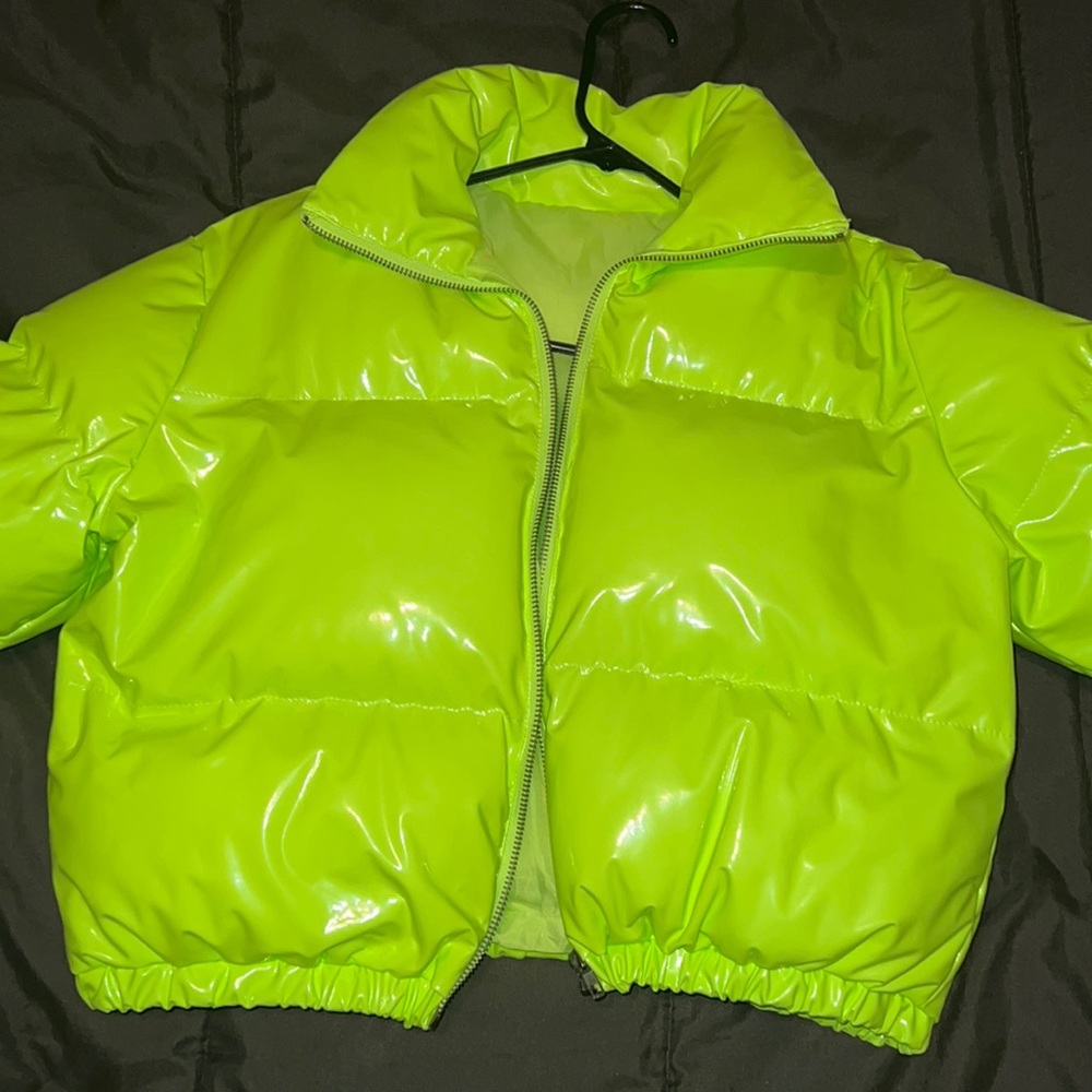 CROPPED PUFFER COAT